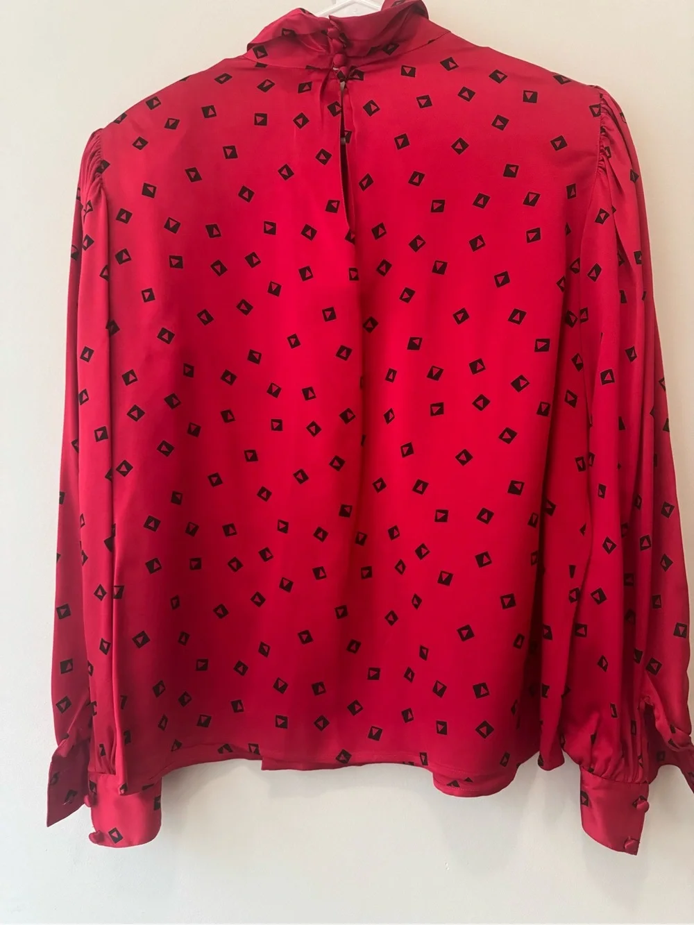 Vintage L.N. Robert’s 100% Silk Red Black Long Sleeve Turtleneck Blouse Artsy 14 - Picture 5 of 9